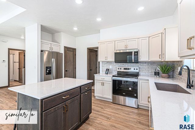 9204 W Counsel St Street, Sioux Falls, SD 57106