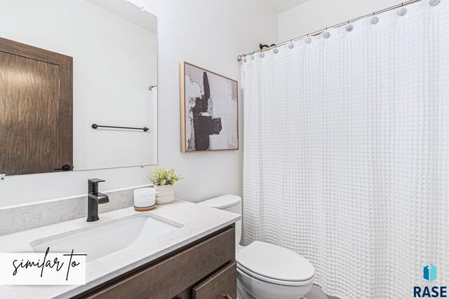 9204 W Counsel St Street, Sioux Falls, SD 57106