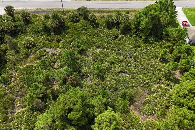 3204 51st ST W, Lehigh Acres, FL 33971