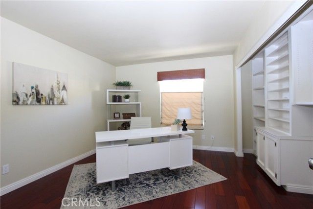 5928 Vista De La Luz, Woodland Hills (los Angeles), CA 91367