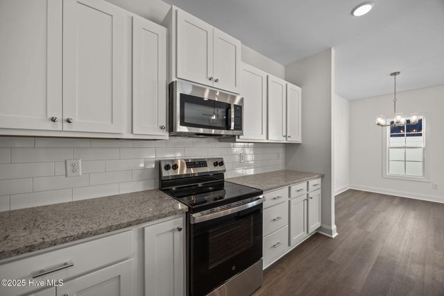 2001 Newbury Way D, Greenville, NC 27834