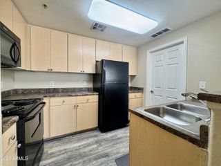 18416 N CAVE CREEK Road 2033, Phoenix, AZ 85032