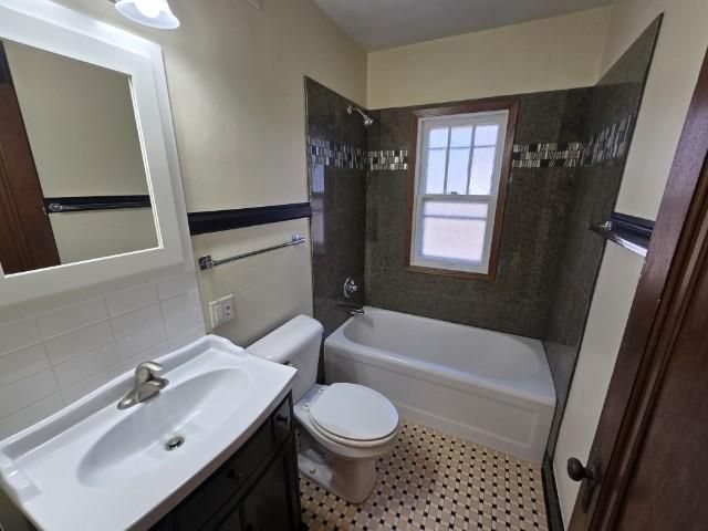 217 E CENTER STREET, Shawano, WI 54166