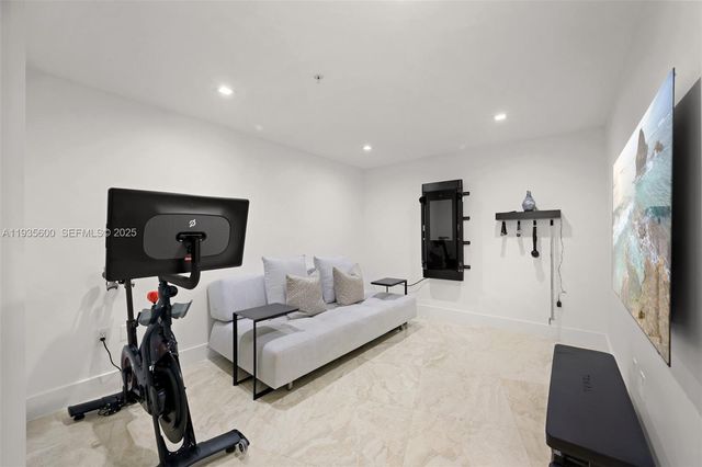 200 Sunny Isles Blvd TH-205, Sunny Isles Beach, FL 33160