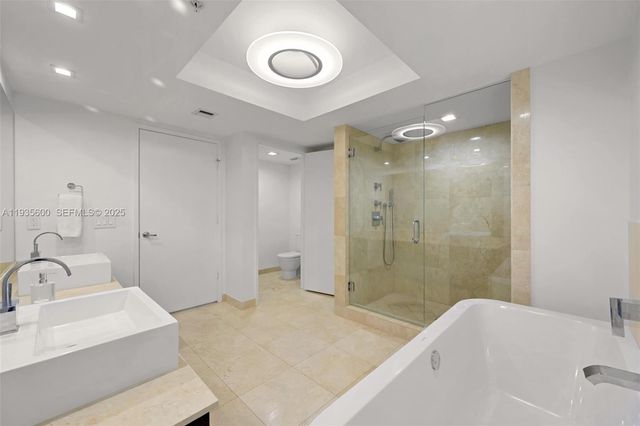 200 Sunny Isles Blvd TH-205, Sunny Isles Beach, FL 33160