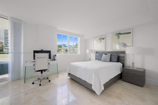 200 Sunny Isles Blvd TH-205, Sunny Isles Beach, FL 33160