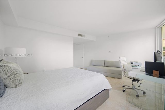 200 Sunny Isles Blvd TH-205, Sunny Isles Beach, FL 33160