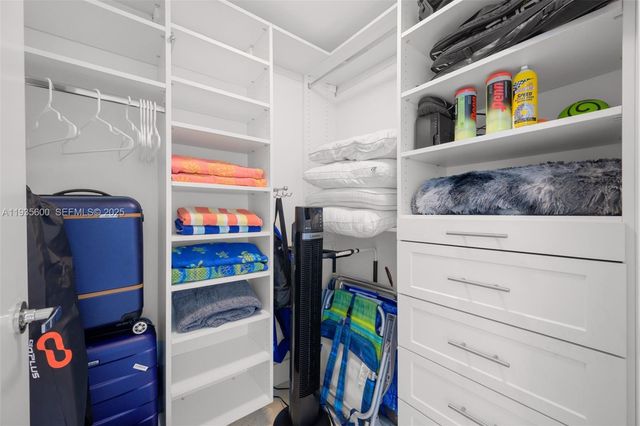 200 Sunny Isles Blvd TH-205, Sunny Isles Beach, FL 33160