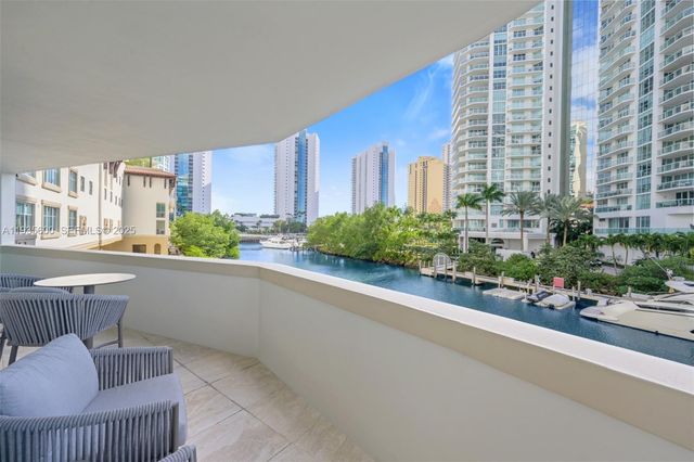 200 Sunny Isles Blvd TH-205, Sunny Isles Beach, FL 33160