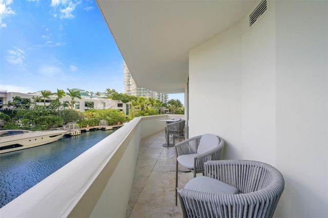 200 Sunny Isles Blvd TH-205, Sunny Isles Beach, FL 33160