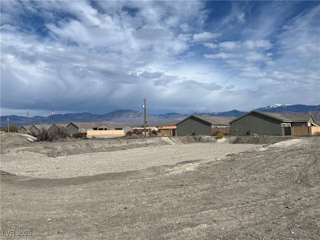 1121 South Ogden Avenue, Pahrump, NV 89048