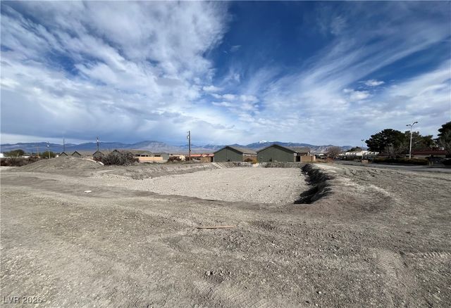 1121 South Ogden Avenue, Pahrump, NV 89048