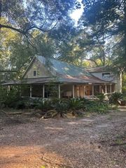 1021 Gipp Street, Summerton, SC 29148
