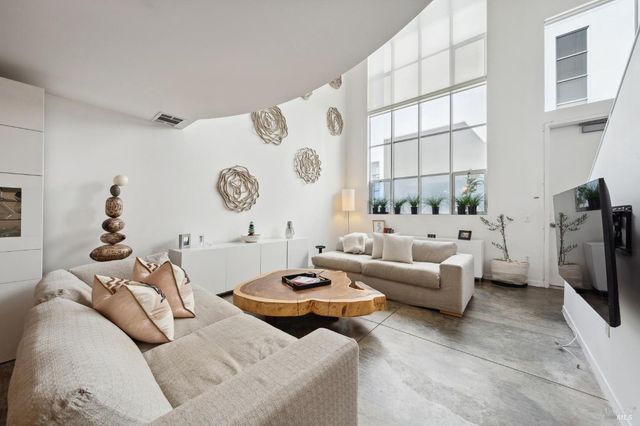 728 1st St W, Sonoma, CA 95476