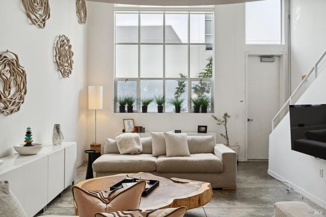 728 1st St W, Sonoma, CA 95476