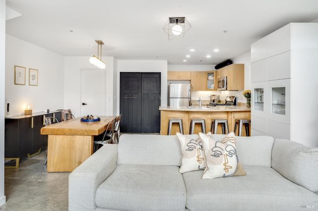 728 1st St W, Sonoma, CA 95476