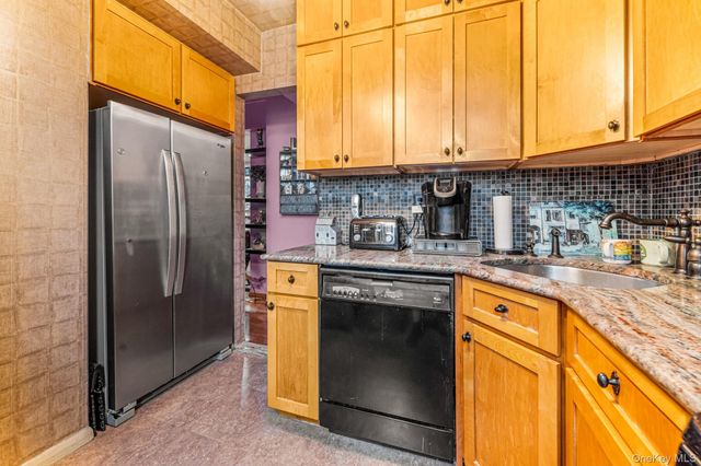 141-10 28 Ave 6B, Flushing, NY 11354