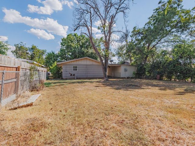 311 Miami Street, Coleman, TX 76834