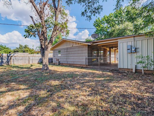 311 Miami Street, Coleman, TX 76834