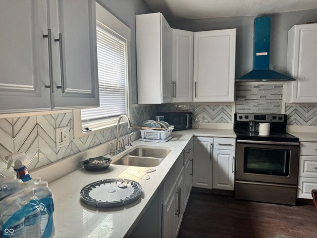 247 Hendricks Place, Indianapolis, IN 46201