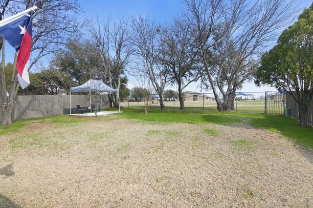 7936 Sunrise Drive, Watauga, TX 76148