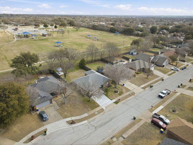 7936 Sunrise Drive, Watauga, TX 76148
