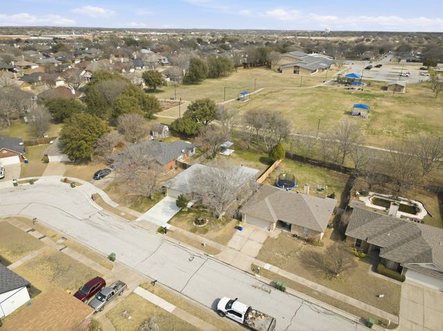 7936 Sunrise Drive, Watauga, TX 76148