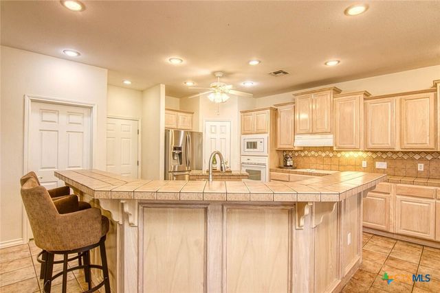 406 Cascades Drive, Rockport, TX 78382