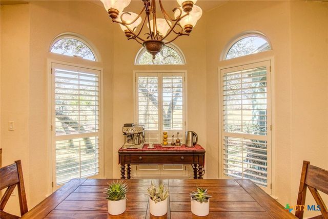 406 Cascades Drive, Rockport, TX 78382