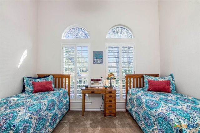 406 Cascades Drive, Rockport, TX 78382