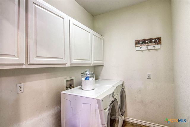 406 Cascades Drive, Rockport, TX 78382