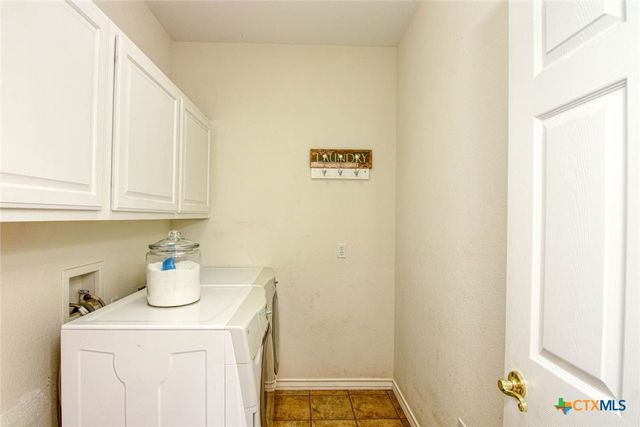 406 Cascades Drive, Rockport, TX 78382