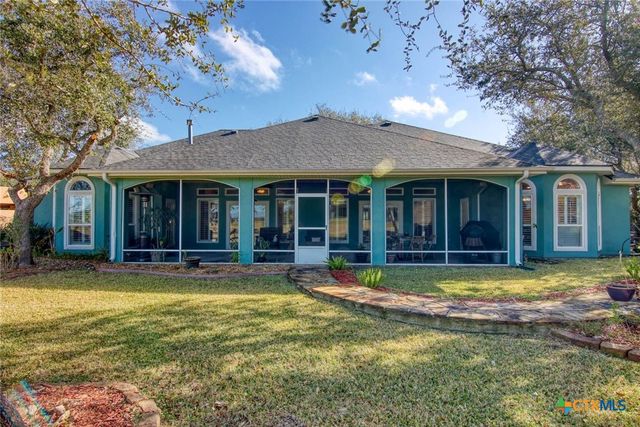 406 Cascades Drive, Rockport, TX 78382