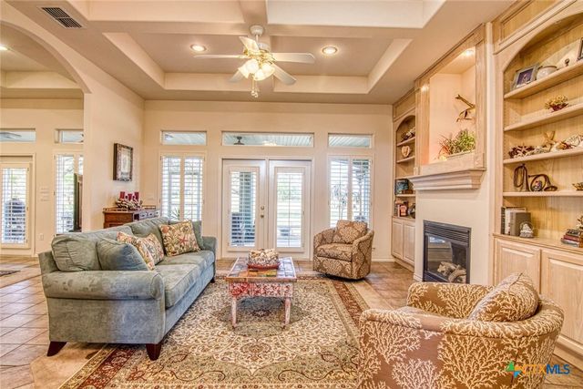 406 Cascades Drive, Rockport, TX 78382