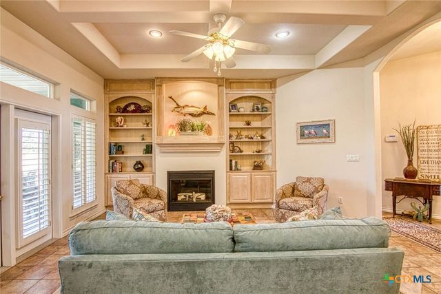 406 Cascades Drive, Rockport, TX 78382