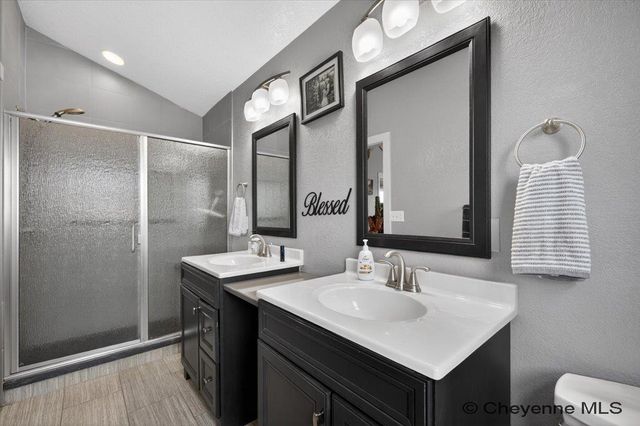 1140 CENTENNIAL DR, Cheyenne, WY 82001