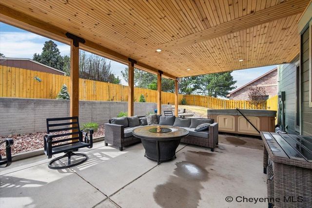 1140 CENTENNIAL DR, Cheyenne, WY 82001