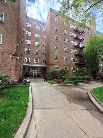 4455 Kissena Boulevard 5E, Flushing, NY 11355