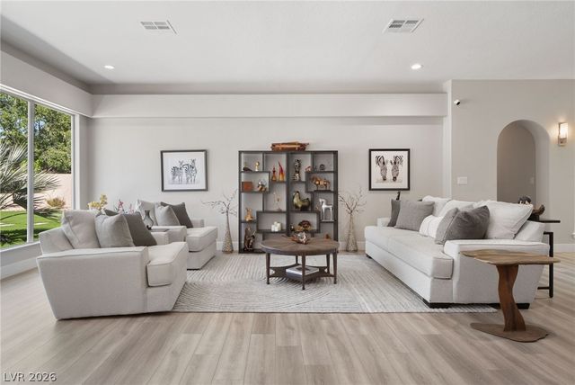 2227 Versailles Court, Henderson, NV 89074