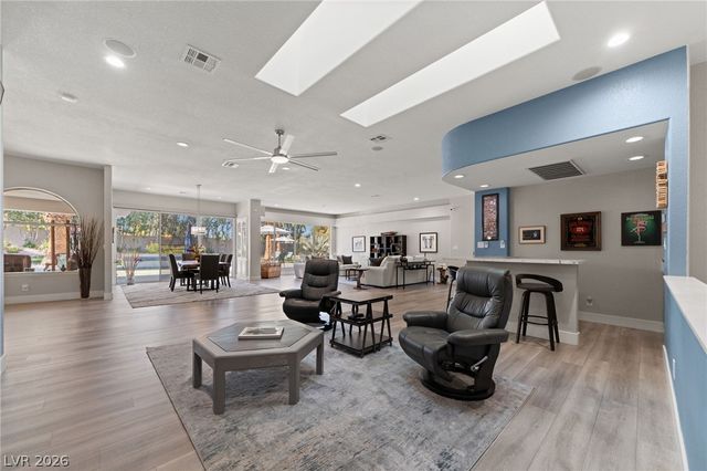 2227 Versailles Court, Henderson, NV 89074