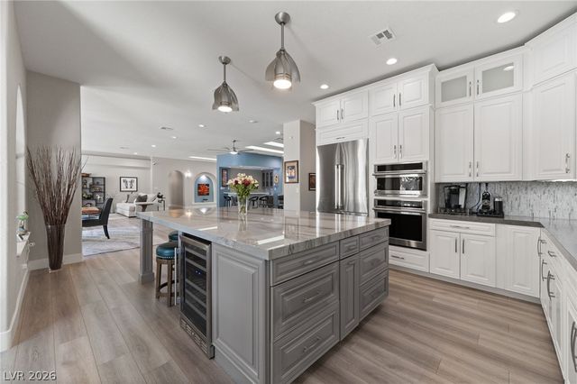 2227 Versailles Court, Henderson, NV 89074