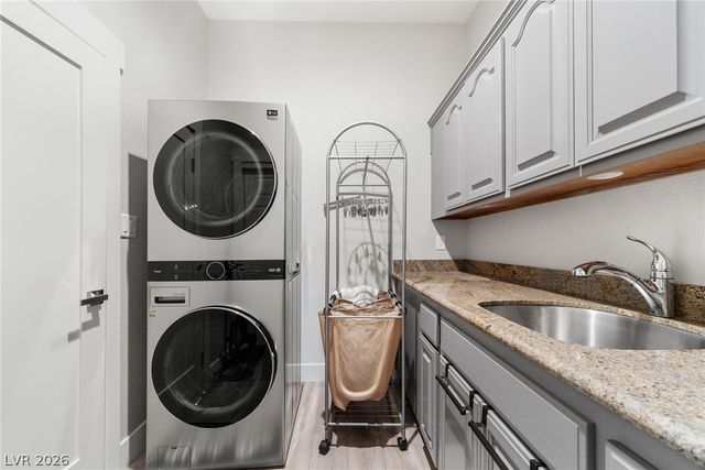 2227 Versailles Court, Henderson, NV 89074