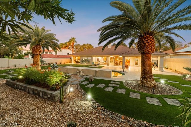 2227 Versailles Court, Henderson, NV 89074