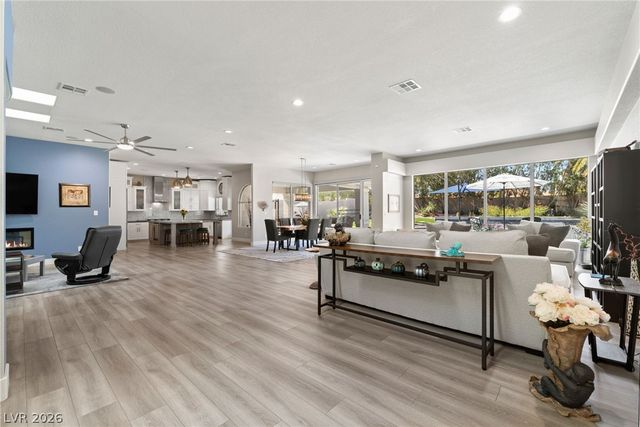 2227 Versailles Court, Henderson, NV 89074