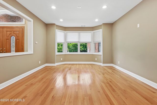 3 Kristin Court, Manalapan, NJ 07726