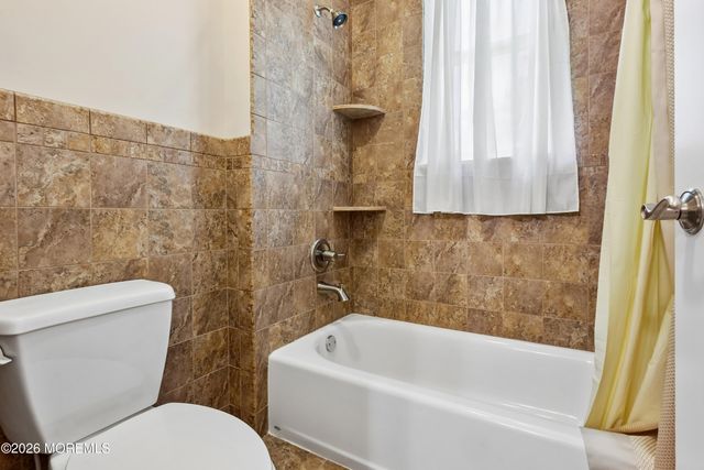 3 Kristin Court, Manalapan, NJ 07726