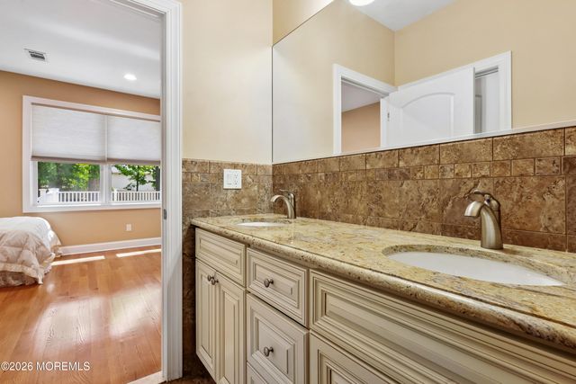 3 Kristin Court, Manalapan, NJ 07726