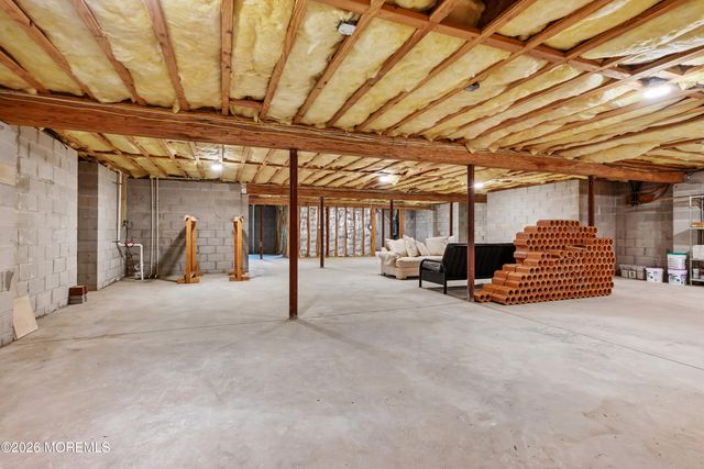 3 Kristin Court, Manalapan, NJ 07726