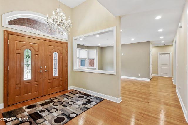 3 Kristin Court, Manalapan, NJ 07726