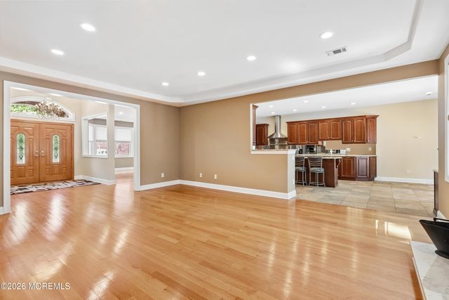 3 Kristin Court, Manalapan, NJ 07726
